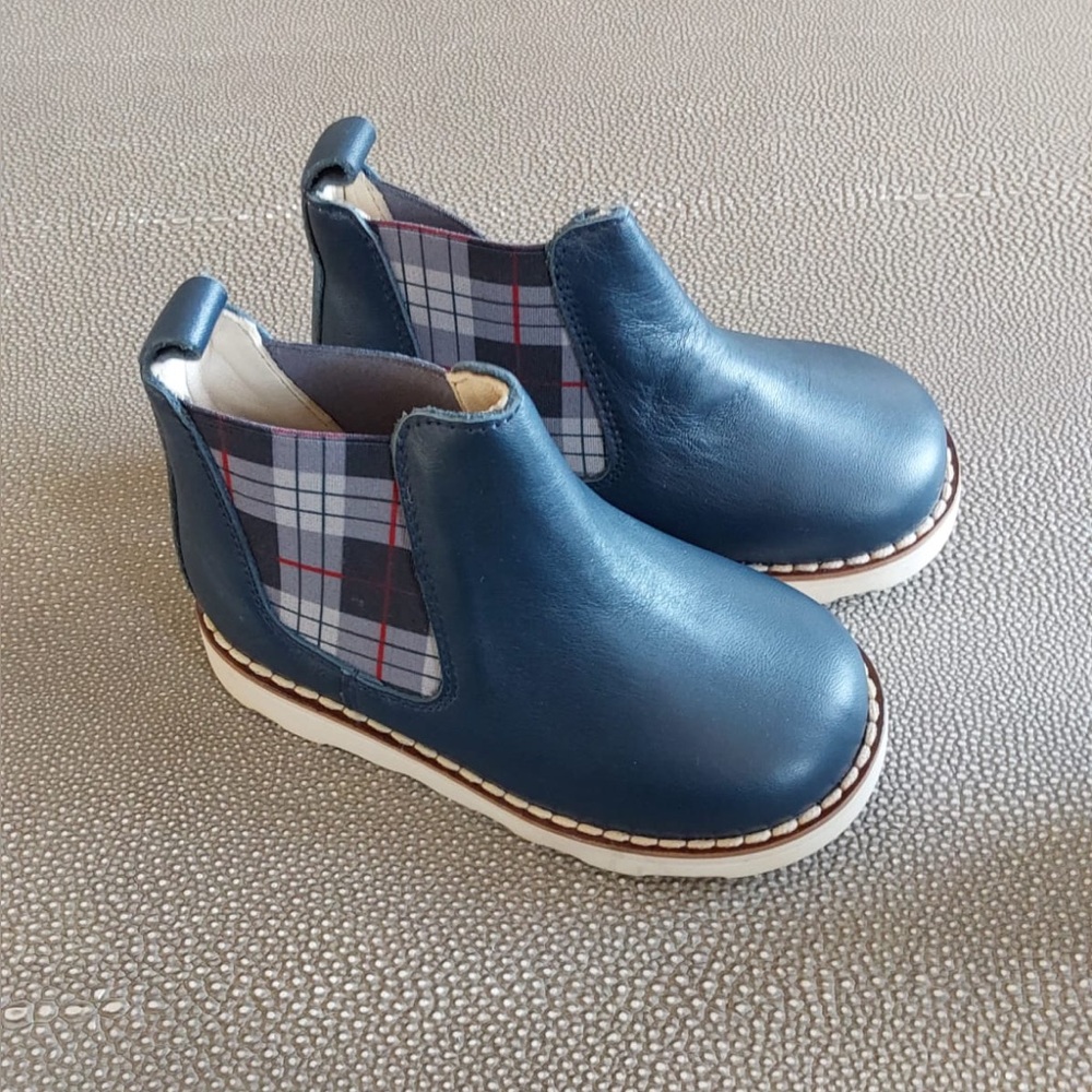 Sonatina Navy Blue leather with Plaid Kids Chelsea Boots 6T NWOB (unisex)